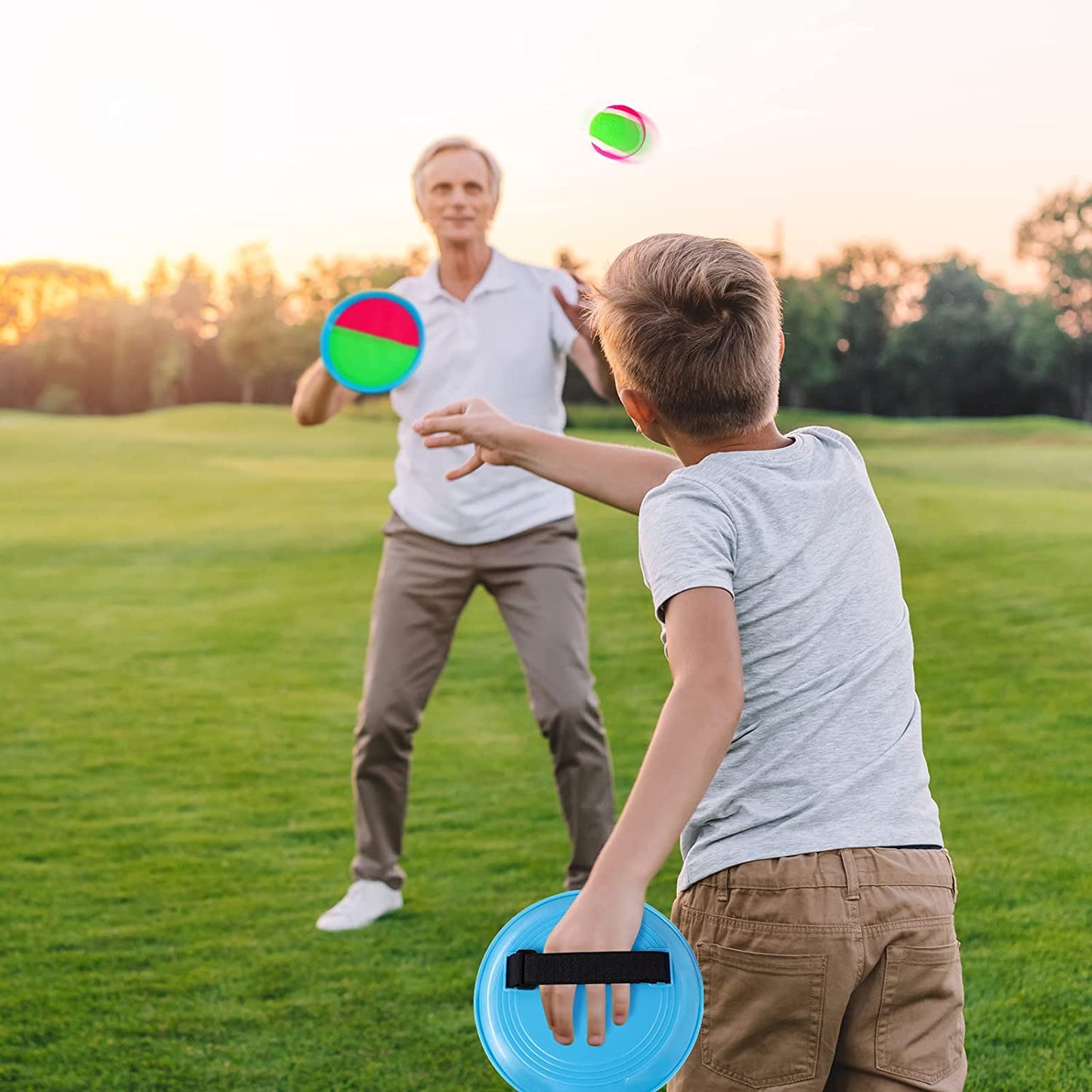 Toss and Catch Paddle Ball Game Outdoor Beach Pool Sand Toys outside Lawn Yard Games for 3 4 5 6 7 8 9 10 11 12 Year Olds Girls Boys Toys Birthday Gift (2 Paddles 2 Balls)